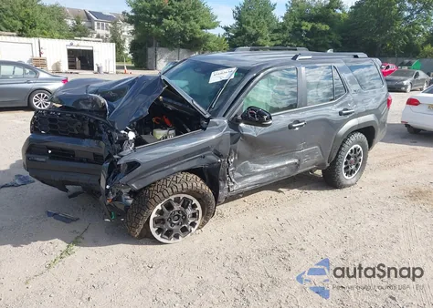 2025 Toyota 4Runner Hybrid Trd Off Road z USA, uszkodzony, nr VIN JTEVB5BR8S5009474